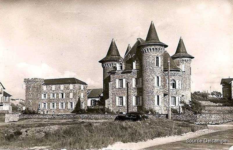 50 Barneville Sur Mer Le Chateau.jpg